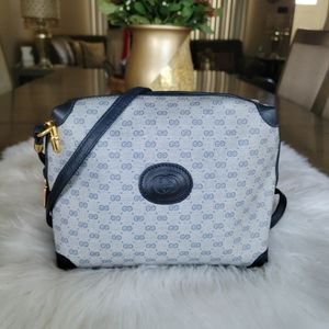 100% Authentic Gucci vintage GG canvas blue crossbody bag 007.104.4916 (F17)